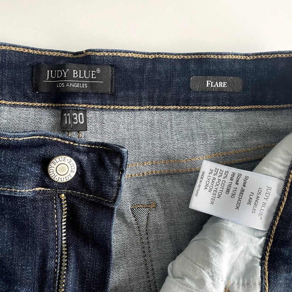 Judy Blue Women's Flare Jeans size 11/30 Raw Hem - Picture 6 of 15
